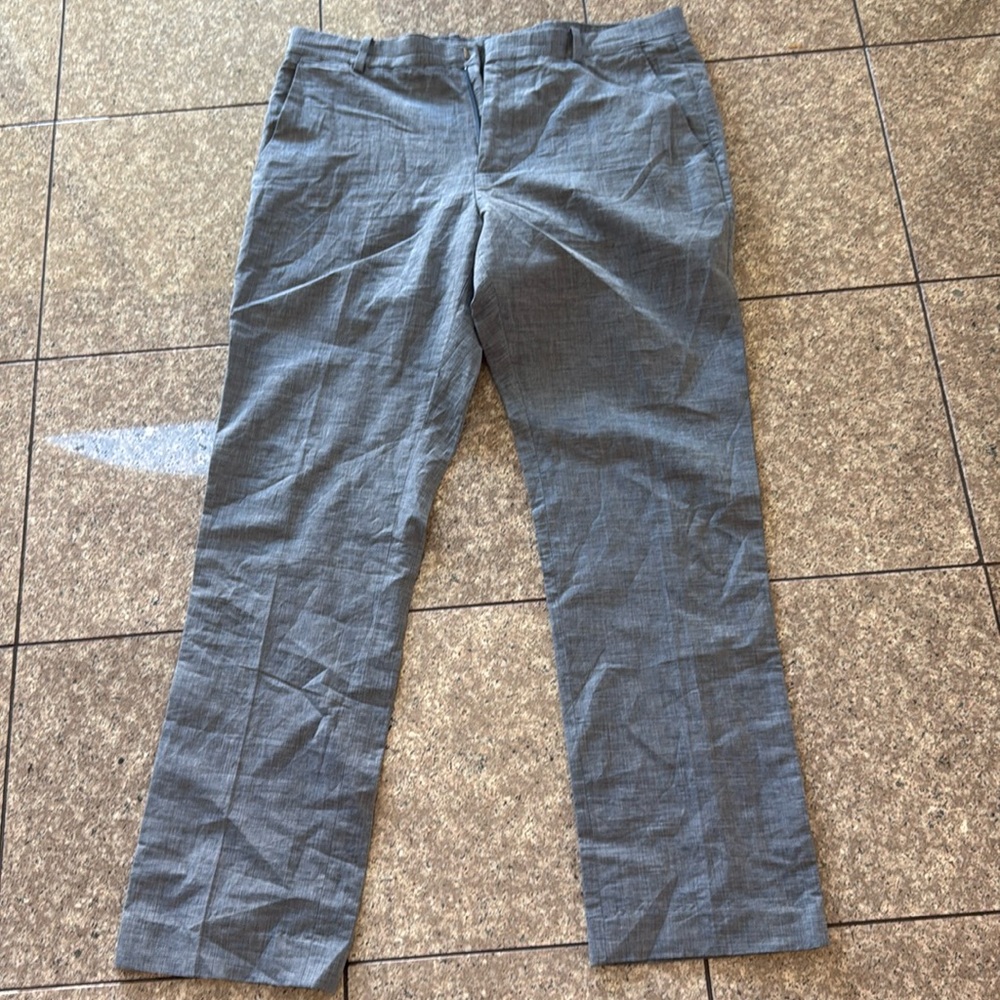 Perry Ellis 32x30 slim fit blue pants.